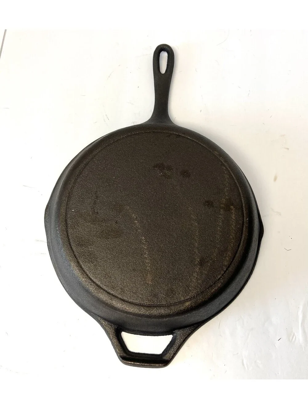 Unmarked #1 Cast Iron Double Spout Skillet 10 Inch